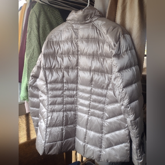 puffy jacket - Picture 2 of 6